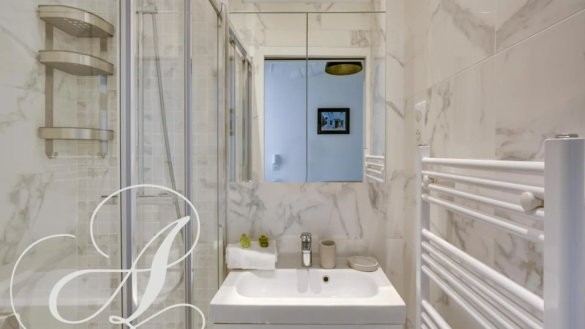 Apartment Roxane, 2 Dont En Souplex 14e