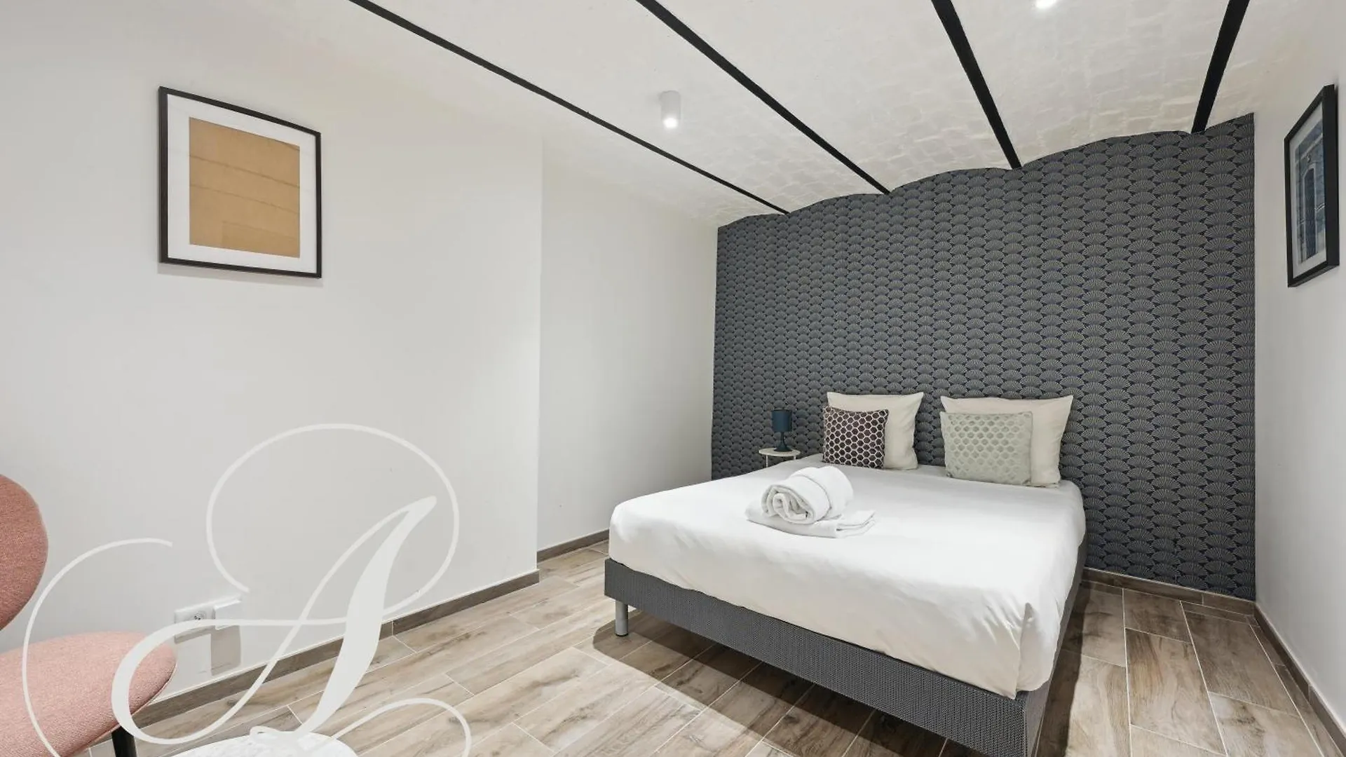 Apartment Roxane, 2 Dont En Souplex 14e